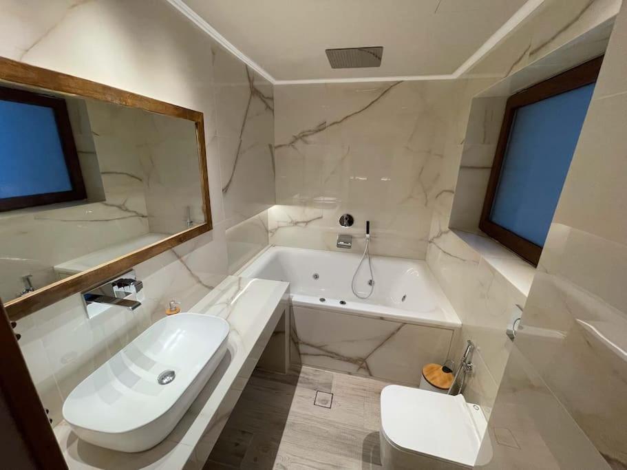 אתונה Acropolis Lux Apartment מראה חיצוני תמונה